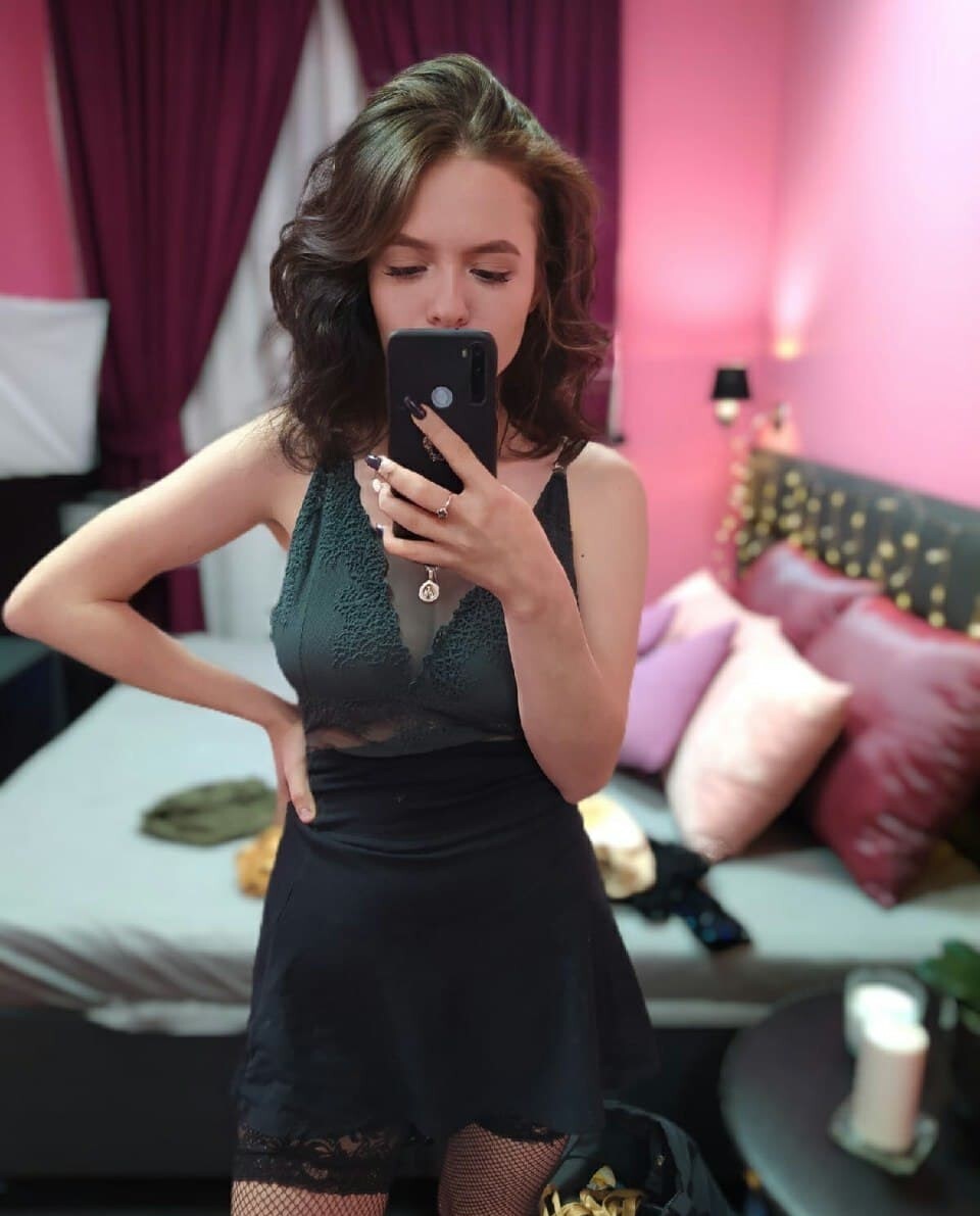 Проститутка Питера Ксюша с 3 размером груди предлагает интим услуги у метро Купчино  +7(981)155-42-85 - фото 4