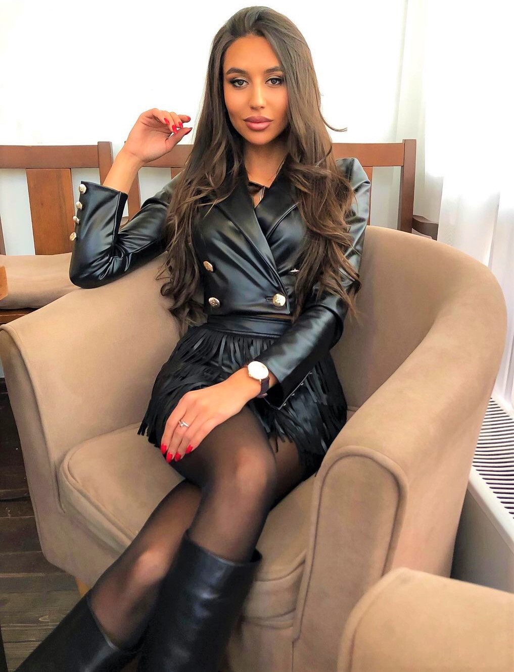 Проститутка Питера Аня с 3 размером груди предлагает интим услуги у метро Новочеркасская  +7(981)155-42-85 